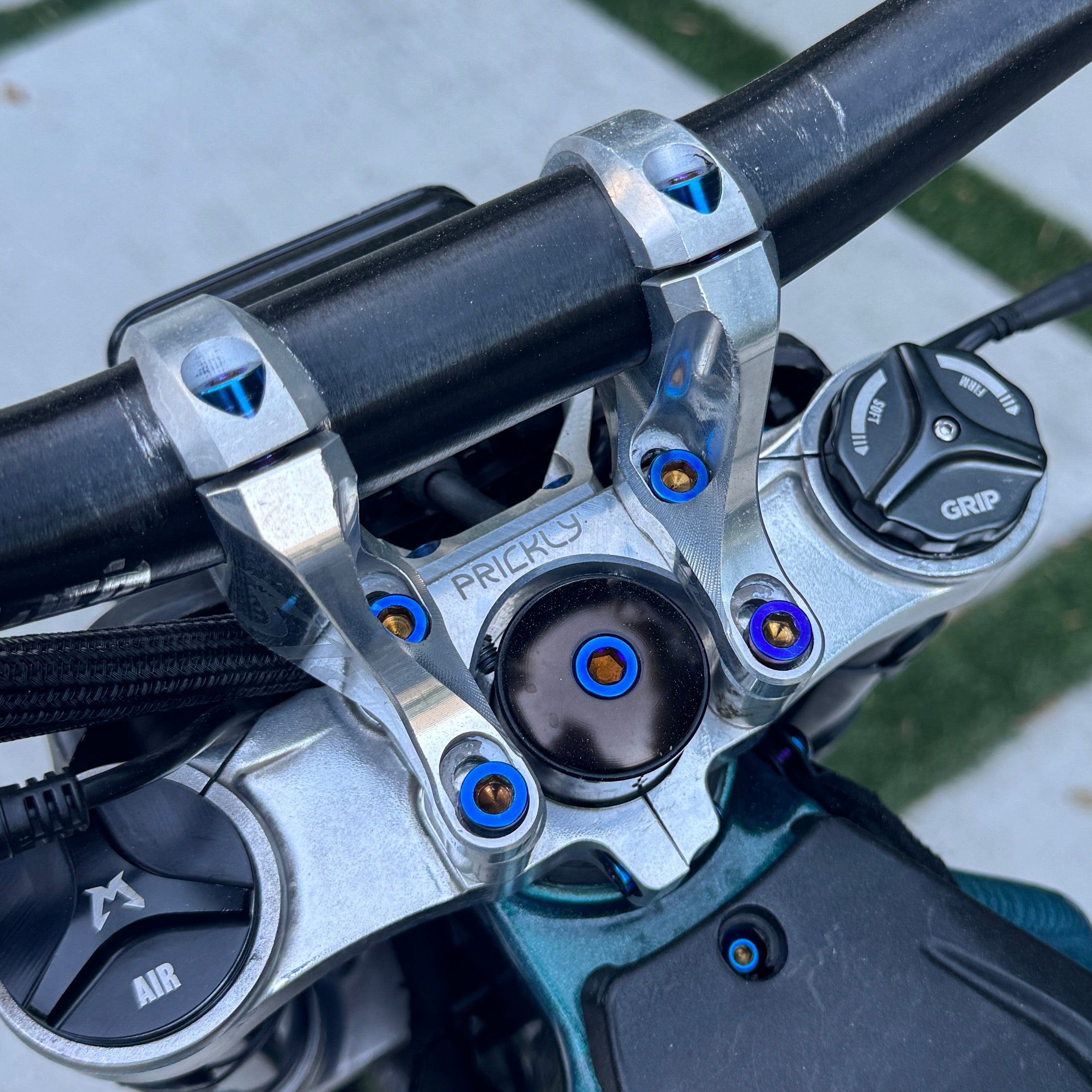 Titanium Direct Mount Riser Bolts