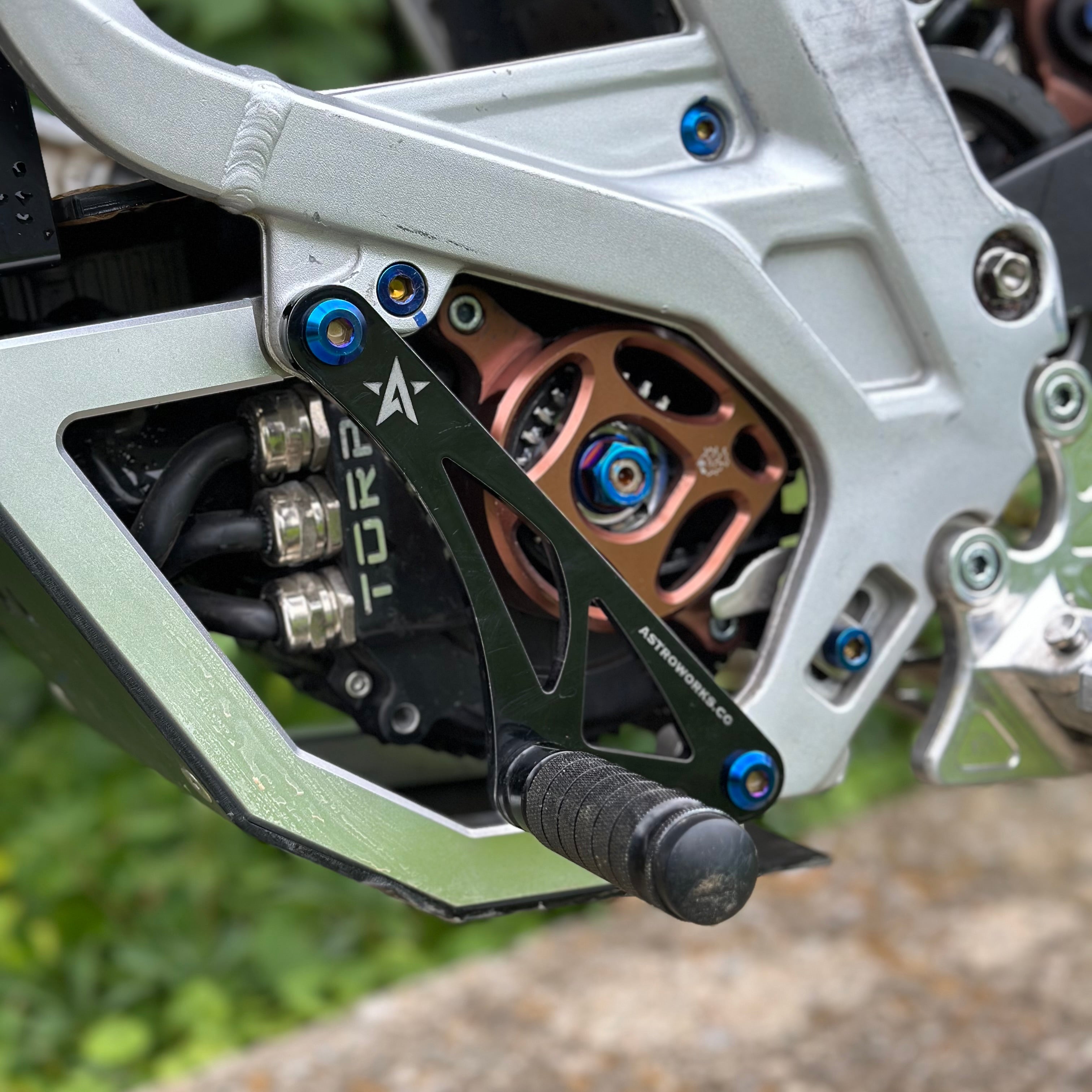 Surron Light Bee Low-profile Titanium Shift Lock Bolts